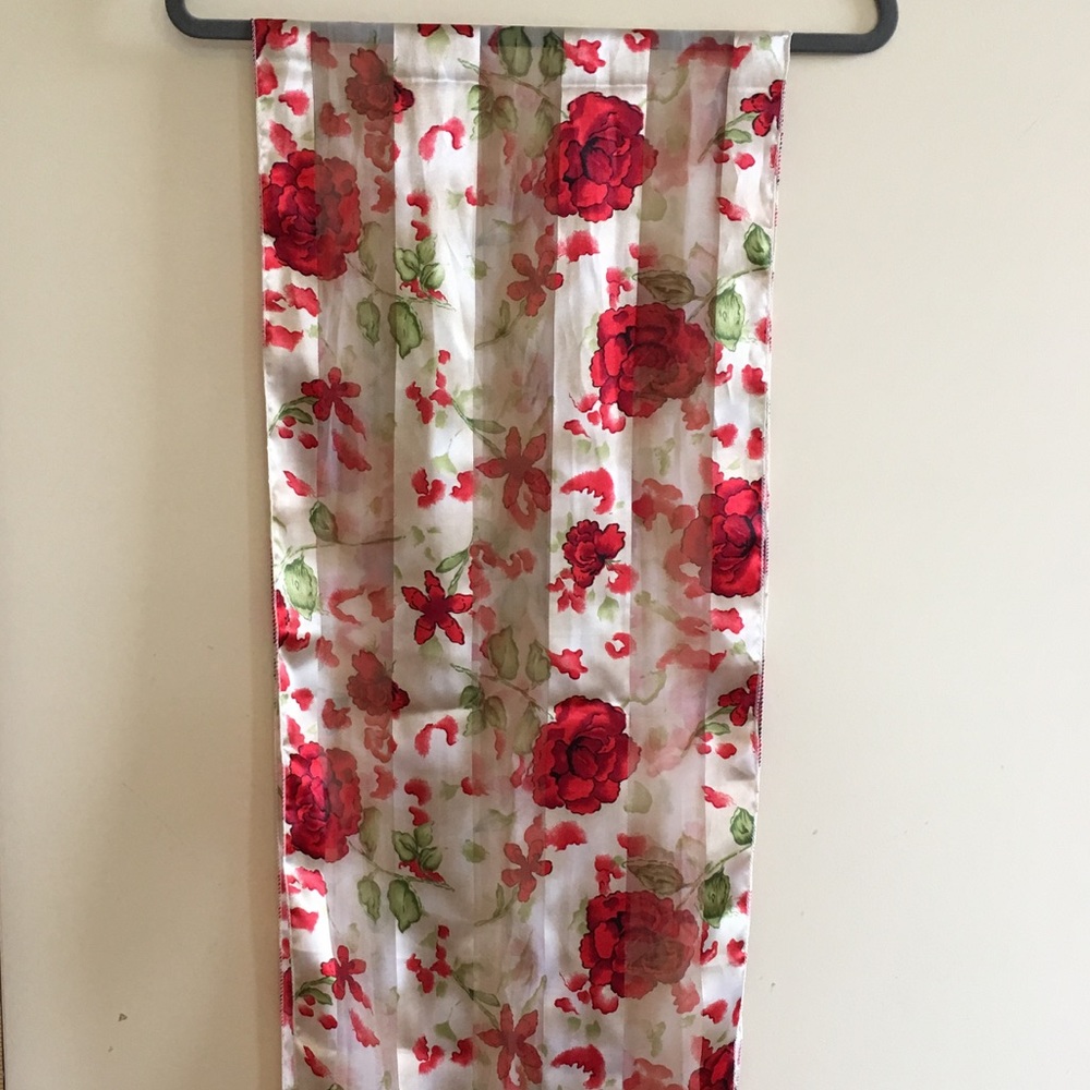 SCARF | Red Roses